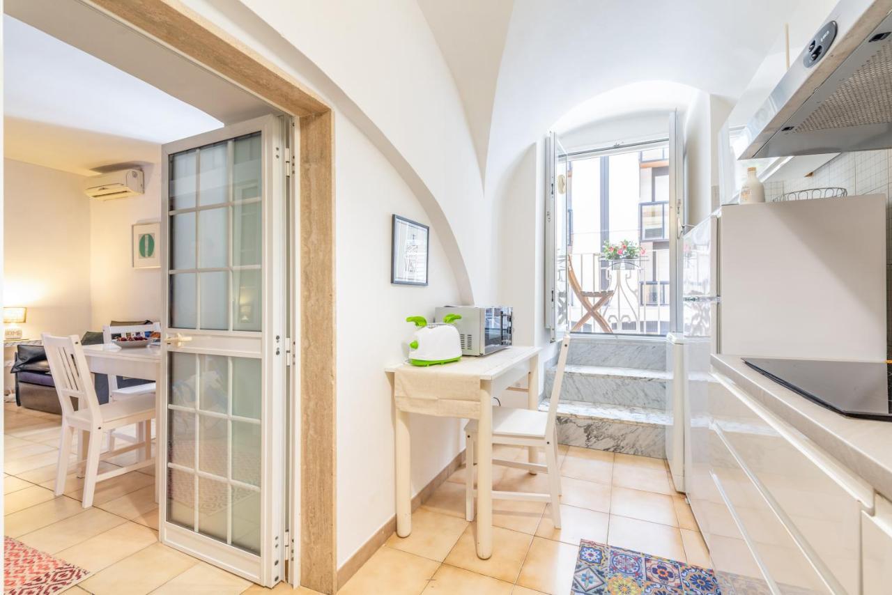 Stazione Centrale & Universita Lovely Apartment Bari Luaran gambar